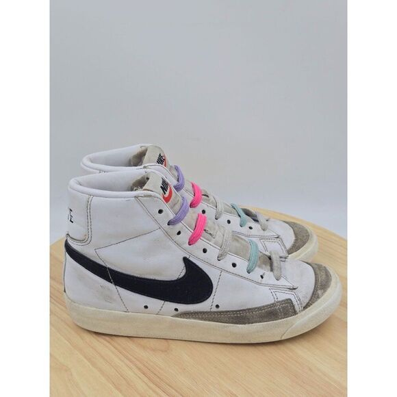 Nike Shoes - NIke Womens blazer Mid 77 Shoes white and Black size 6